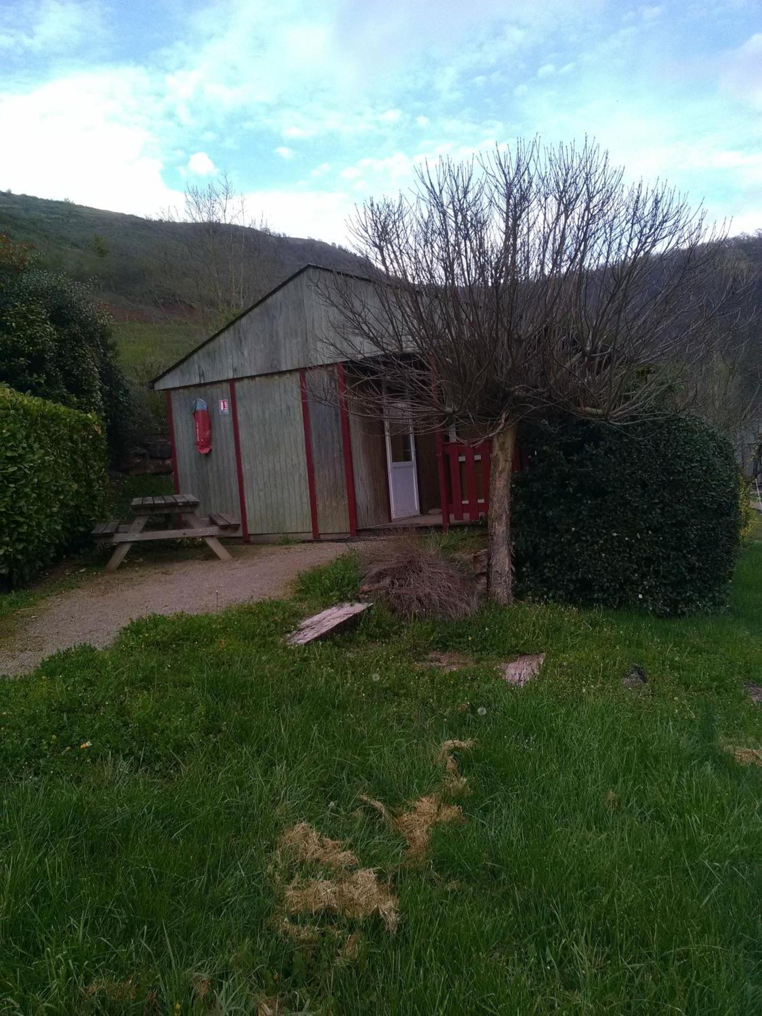 La Fregiere Chalets Clairvaux-d'Aveyron Eksteriør bilde